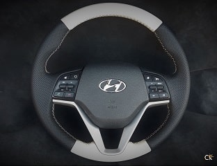 Перетяжка руля Хендай натуральной кожей двух цветов, вставки псевдоперфорация